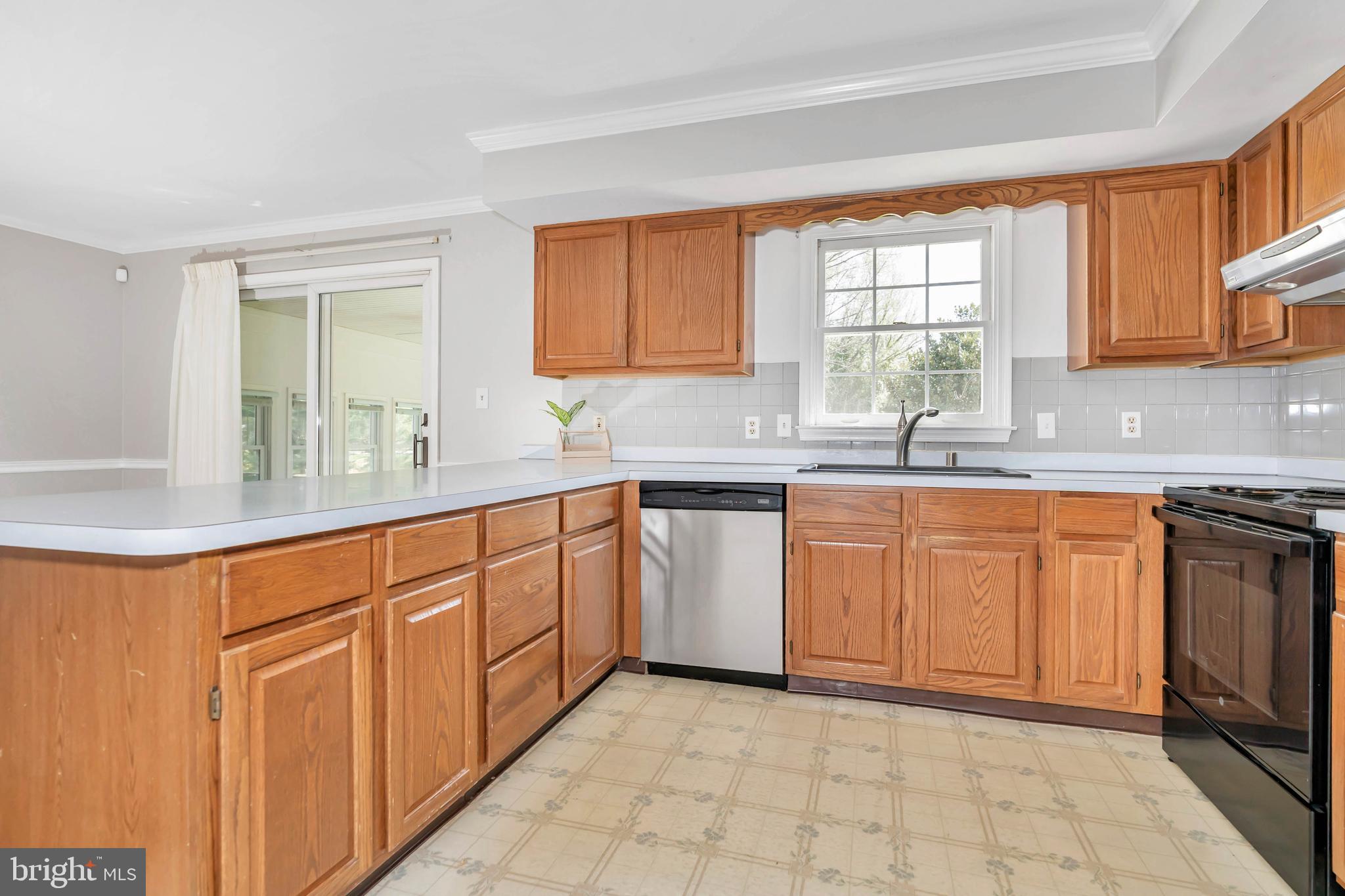 1 Ogden Court Bear, DE 19701 - Photo 13 of 32 kitchen
