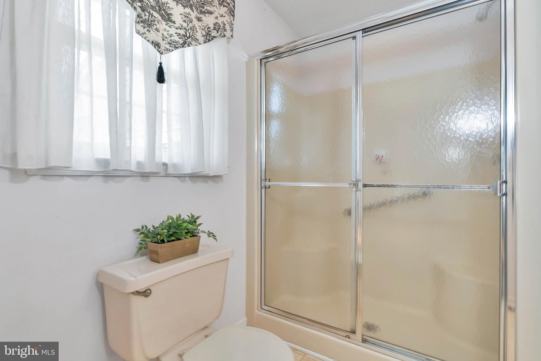 1 Ogden Court Bear, DE 19701 - Photo 20 of 32 primary bathroom