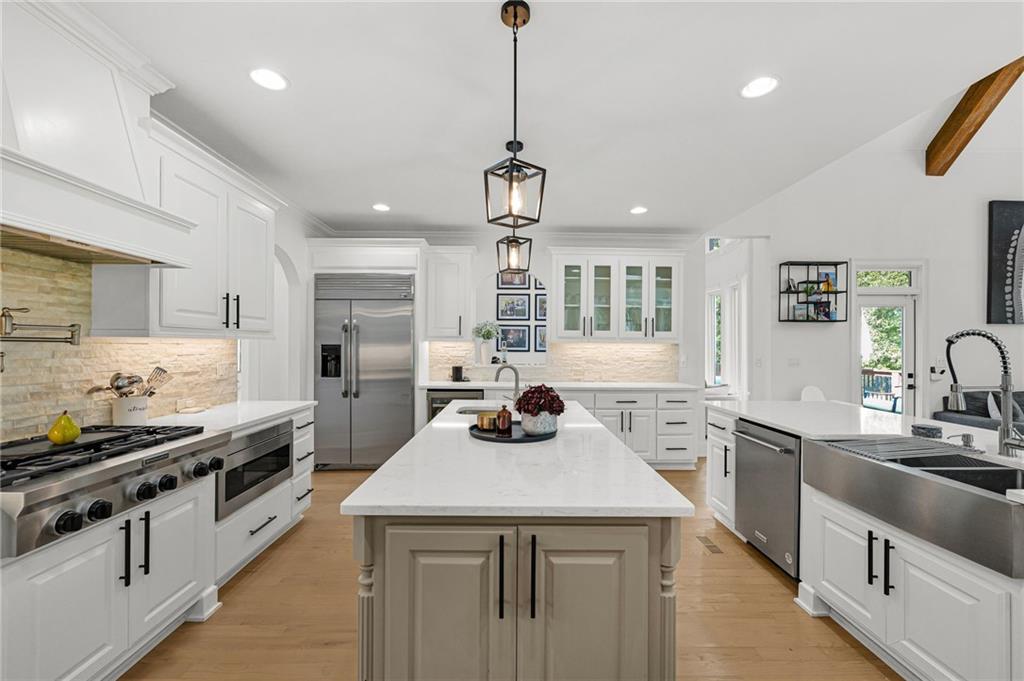 376 Lum Crowe Road Roswell, GA 30075 - Photo 10 of 65 Gallery Image 10