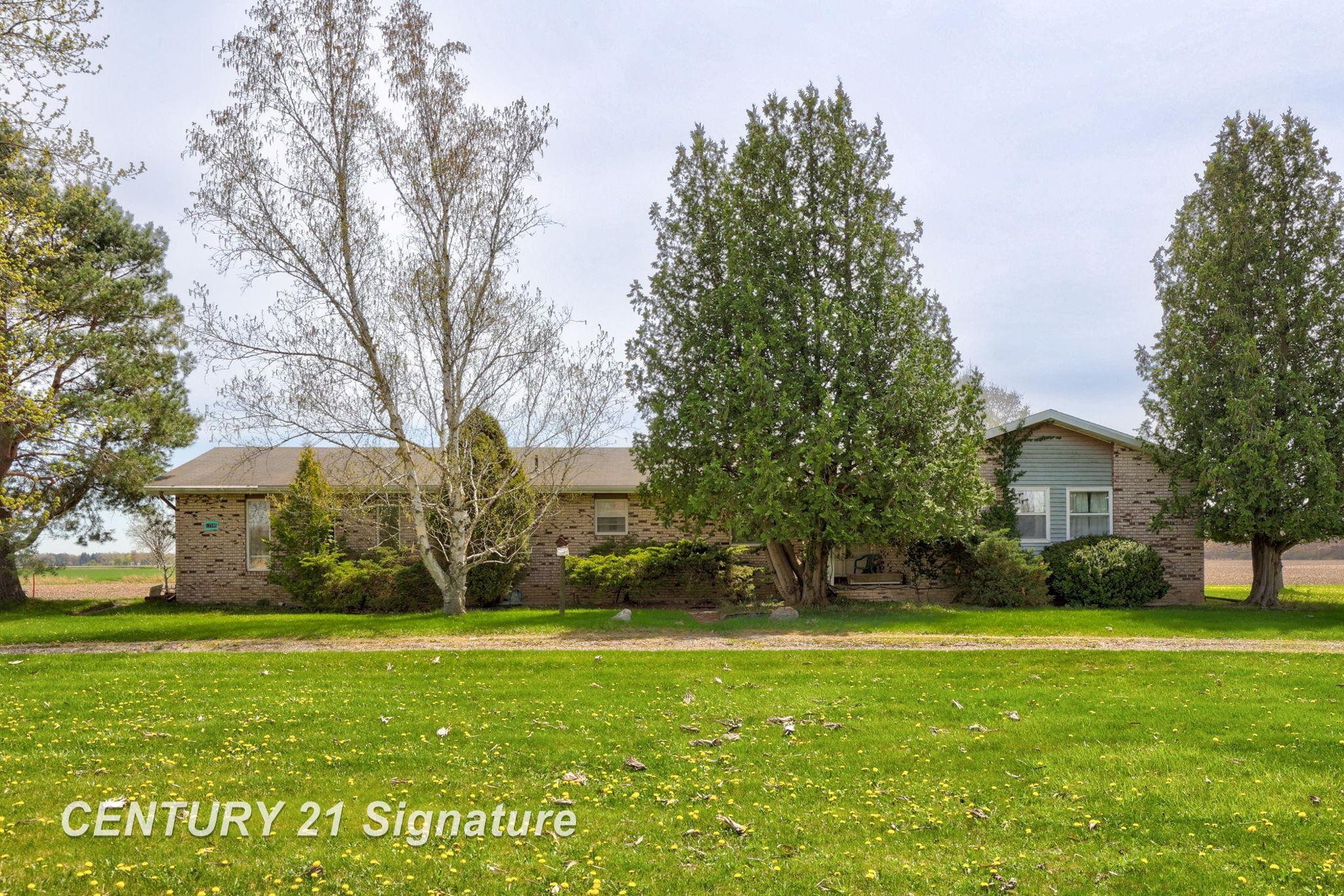 12595 Brant Road St. Charles, MI 48655 - Photo 3 of 43