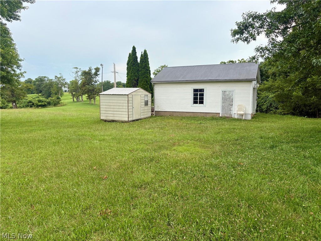2023 Lake Washington Road Washington, WV 26181 - Photo 4 of 17