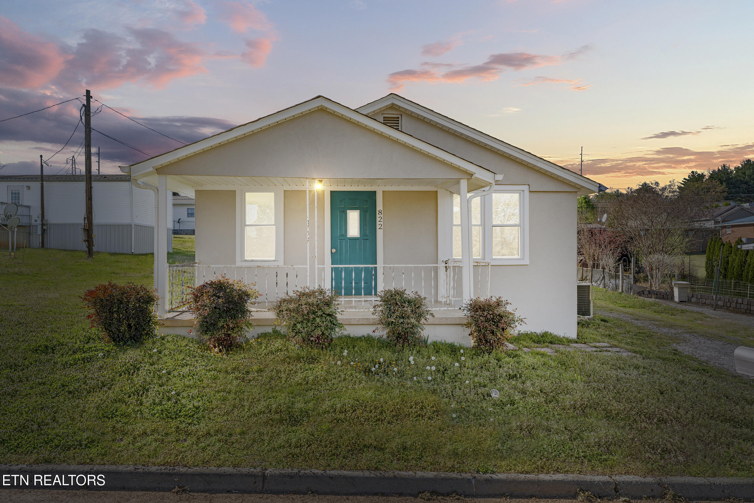 822 Vale Street Loudon, TN 37774 - Photo 3 of 27 1_001-822 vale st
