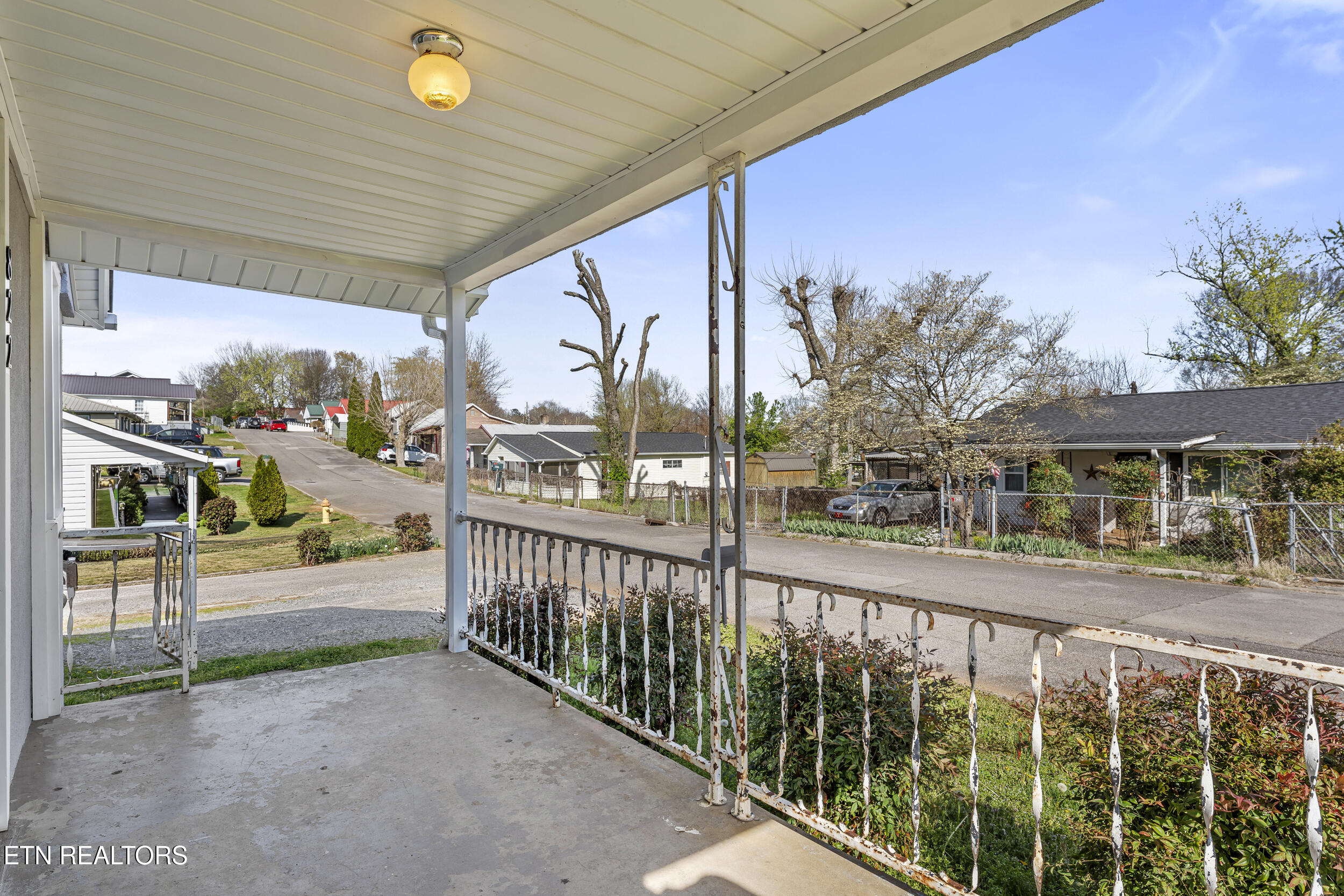 822 Vale Street Loudon, TN 37774 - Photo 7 of 27 4_004-822 vale st