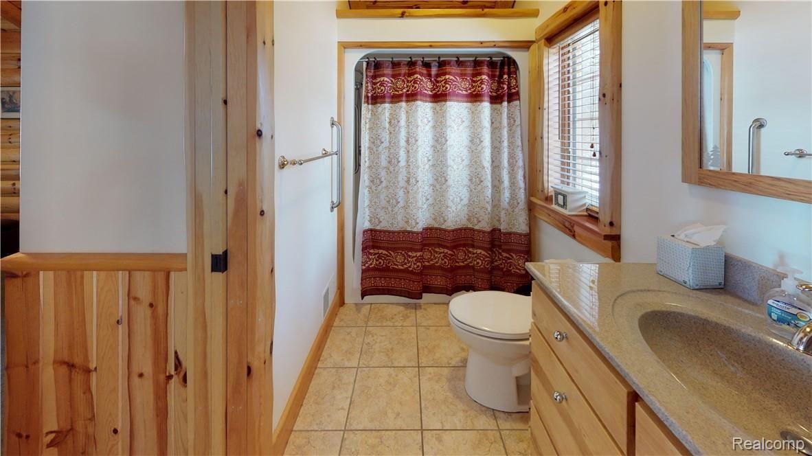 3130 North Lakeshore Road Deckerville, MI 48427 - Photo 24 of 53 3130-Lakeshore-Bathroom(3).jpg