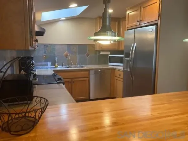 $6,600 | 503 South Sierra Avenue, Unit 161, Solana Beach, CA 92075