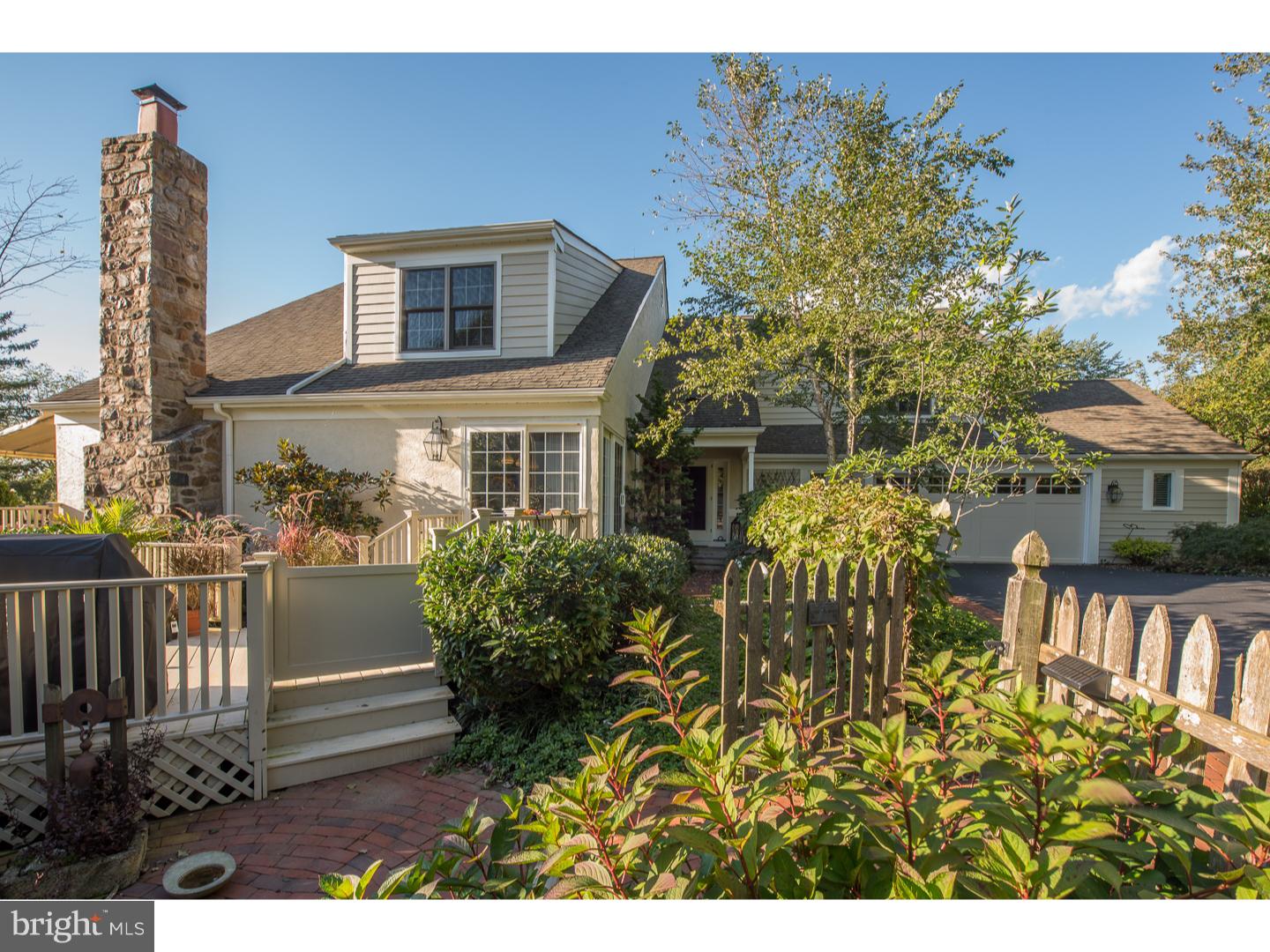 456 Inveraray Villanova, PA 19085 - Photo 2 of 23 Exterior Side