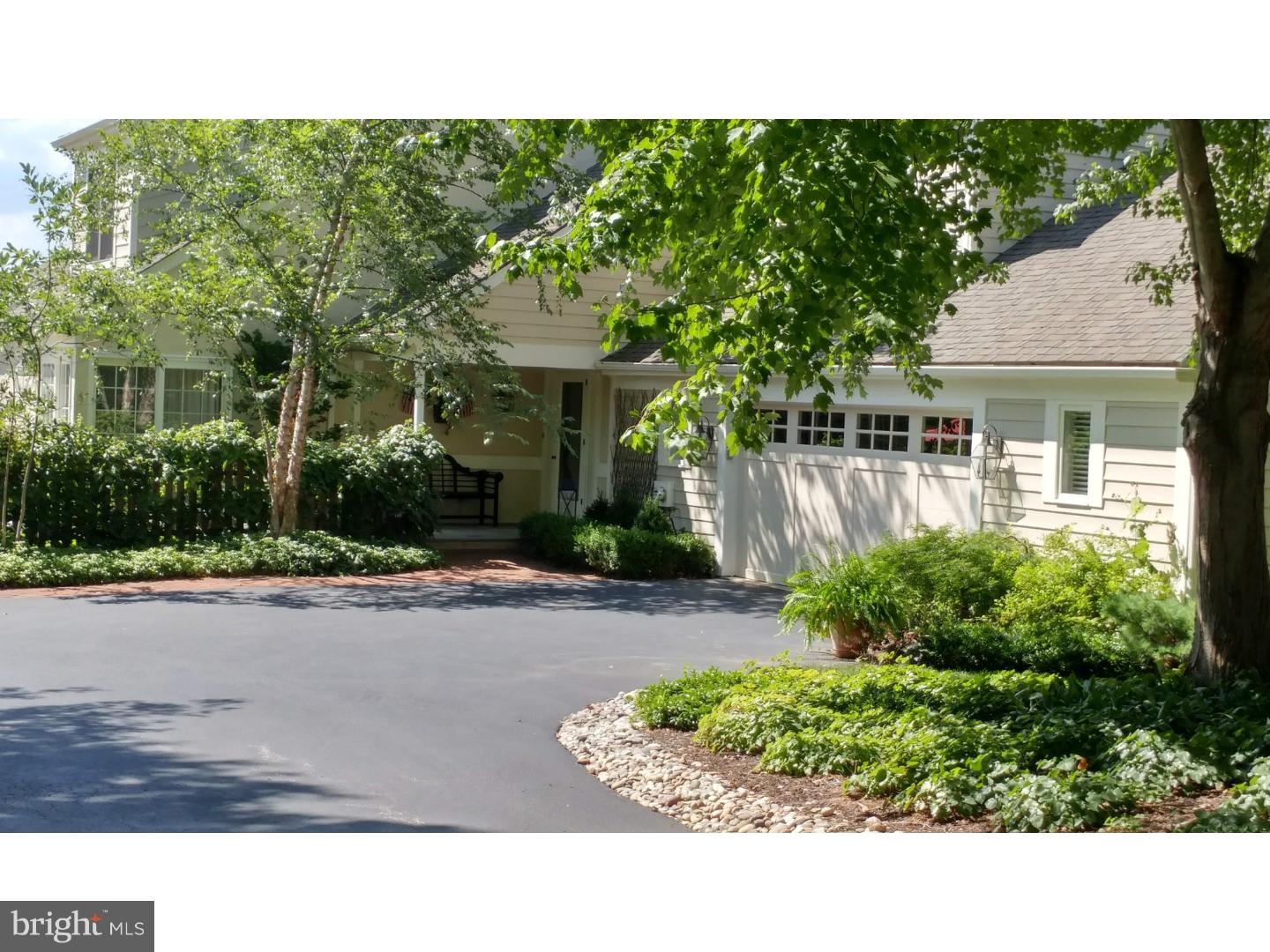 456 Inveraray Villanova, PA 19085 - Photo 23 of 23 Garage