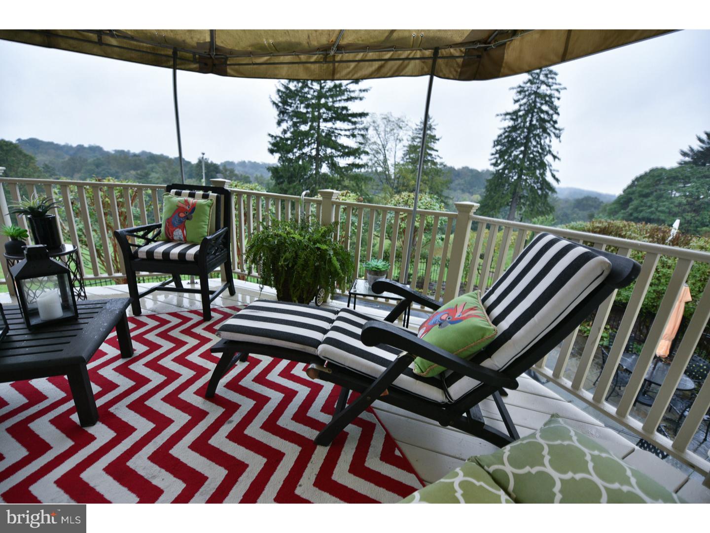 456 Inveraray Villanova, PA 19085 - Photo 5 of 23 Deck