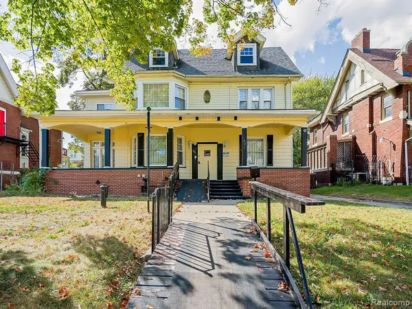 $399,999 | 491 East Grand Boulevard, Detroit, MI 48207