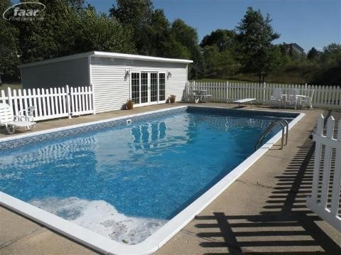 16763 Maple Tree Drive Fenton, MI 48430 - Photo 4 of 22 20257084-3.JPG