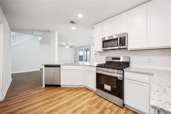 $2,400 | 5311 Basquiat Drive, Houston, TX 77048