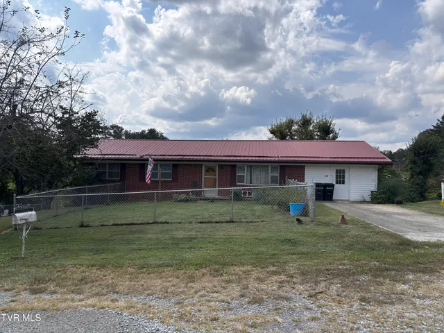 $139,000 | 220 Russell Street, Jonesville, VA 24263