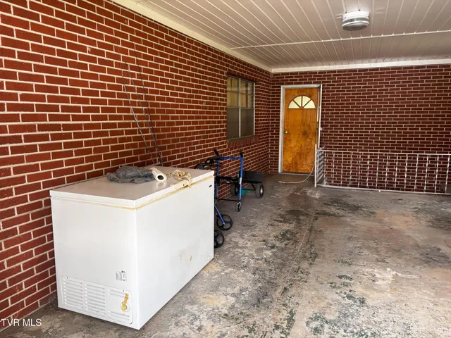 $139,000 | 220 Russell Street, Jonesville, VA 24263