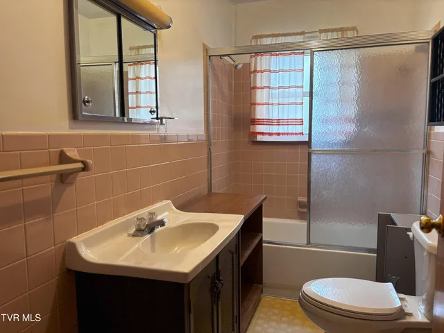 $139,000 | 220 Russell Street, Jonesville, VA 24263