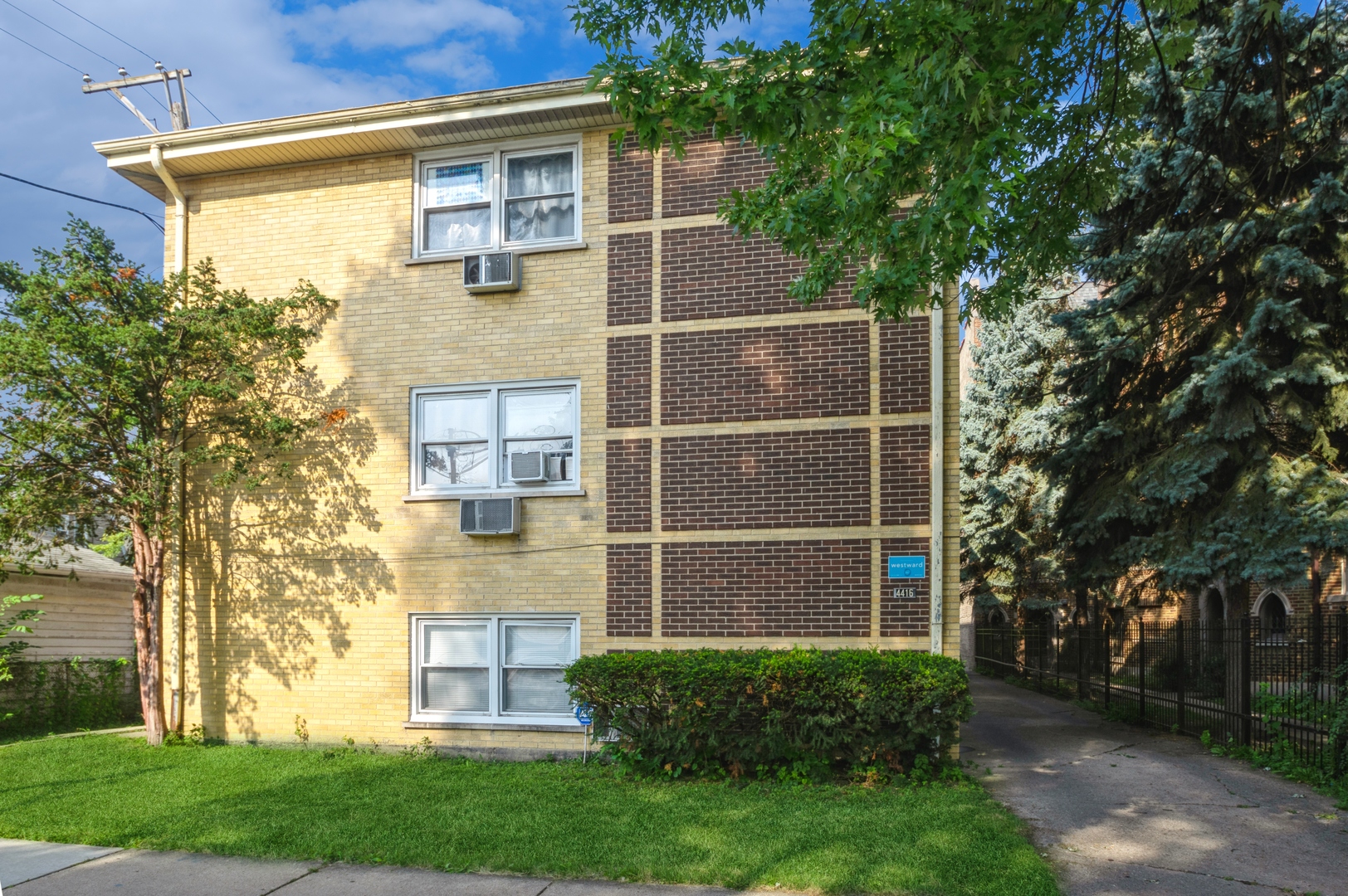 4416 North Harding Avenue, Unit 2 Chicago, IL 60625 - Photo 1 of 14