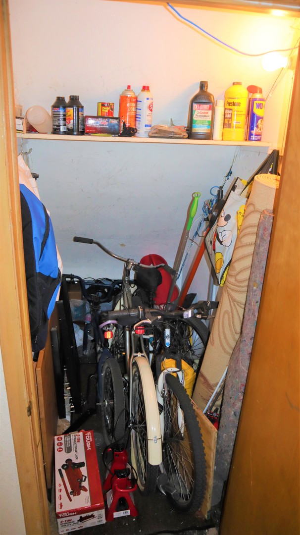 4416 North Harding Avenue, Unit 2 Chicago, IL 60625 - Photo 13 of 14