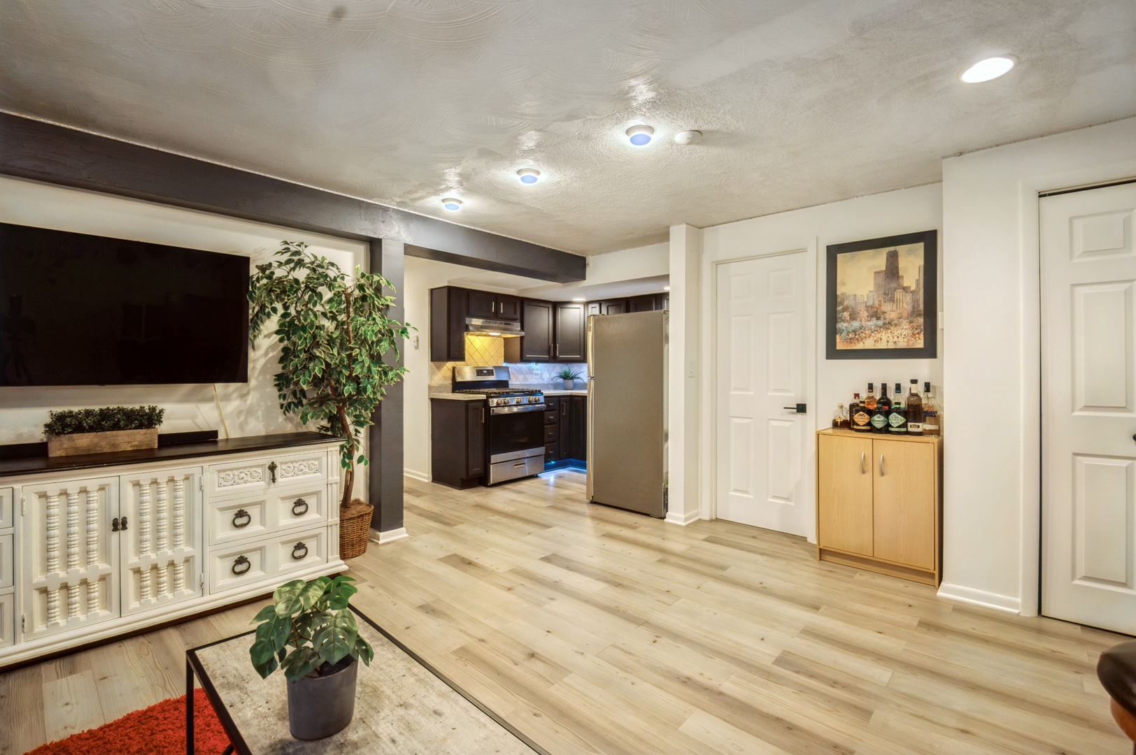 4416 North Harding Avenue, Unit 2 Chicago, IL 60625 - Photo 8 of 14