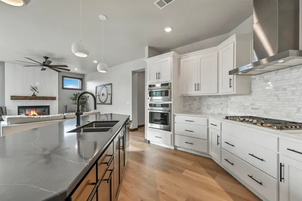 $649,900 | 895 Black Swan Drive, Menasha, WI 54952
