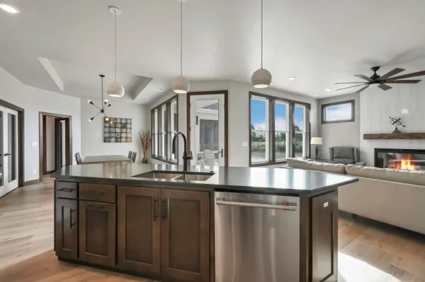 $649,900 | 895 Black Swan Drive, Menasha, WI 54952