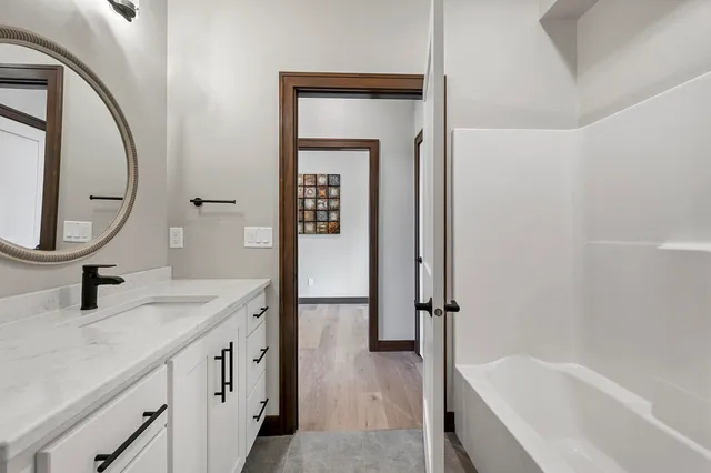 $649,900 | 895 Black Swan Drive, Menasha, WI 54952