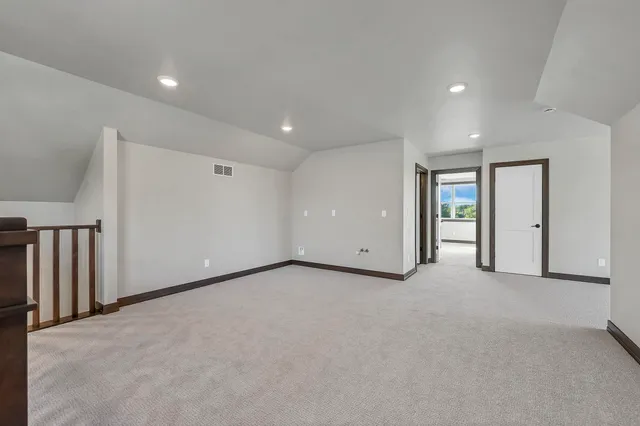 $649,900 | 895 Black Swan Drive, Menasha, WI 54952