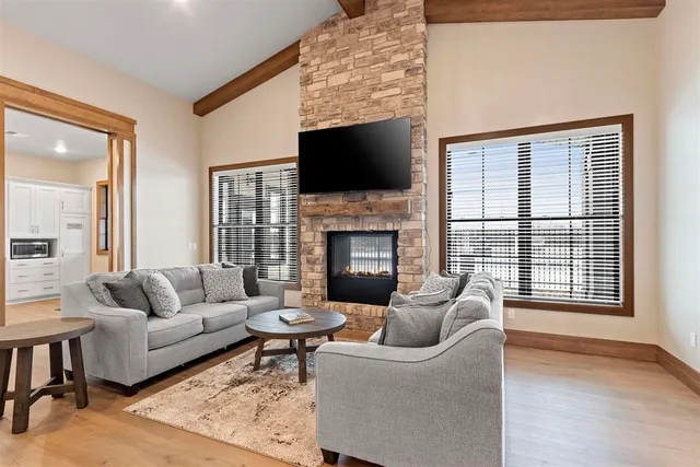 $649,900 | 895 Black Swan Drive, Menasha, WI 54952