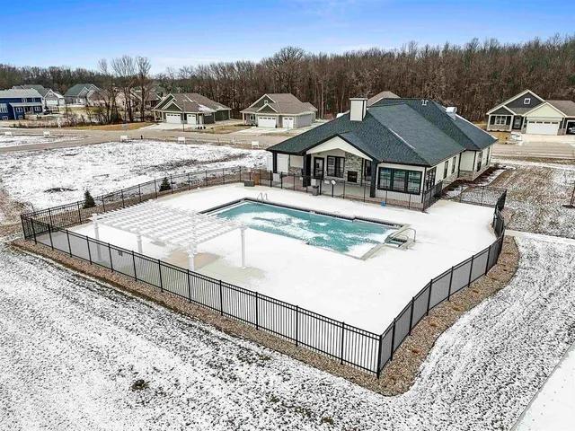 $649,900 | 895 Black Swan Drive, Menasha, WI 54952