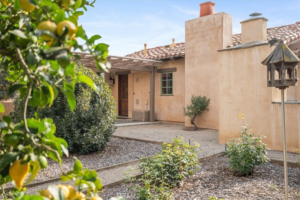 30718 Mesa Crest Road Valley Center, CA 92082 - Photo 31 of 50 Garden area