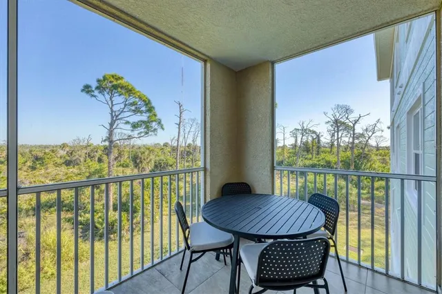 a view of a storage & utility room with washer and dryer