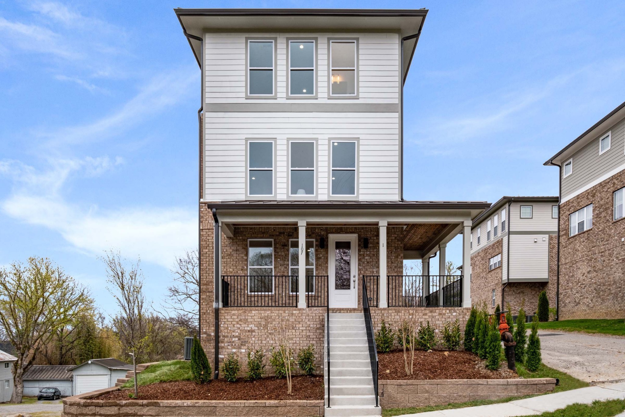 107 Demoss Road, Unit 1 Nashville, TN 37209 - Photo 3 of 33 Gallery Image 3
