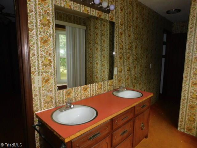1190 Farmer Road Denton, NC 27239 - Photo 11 of 20 Gallery Image 11
