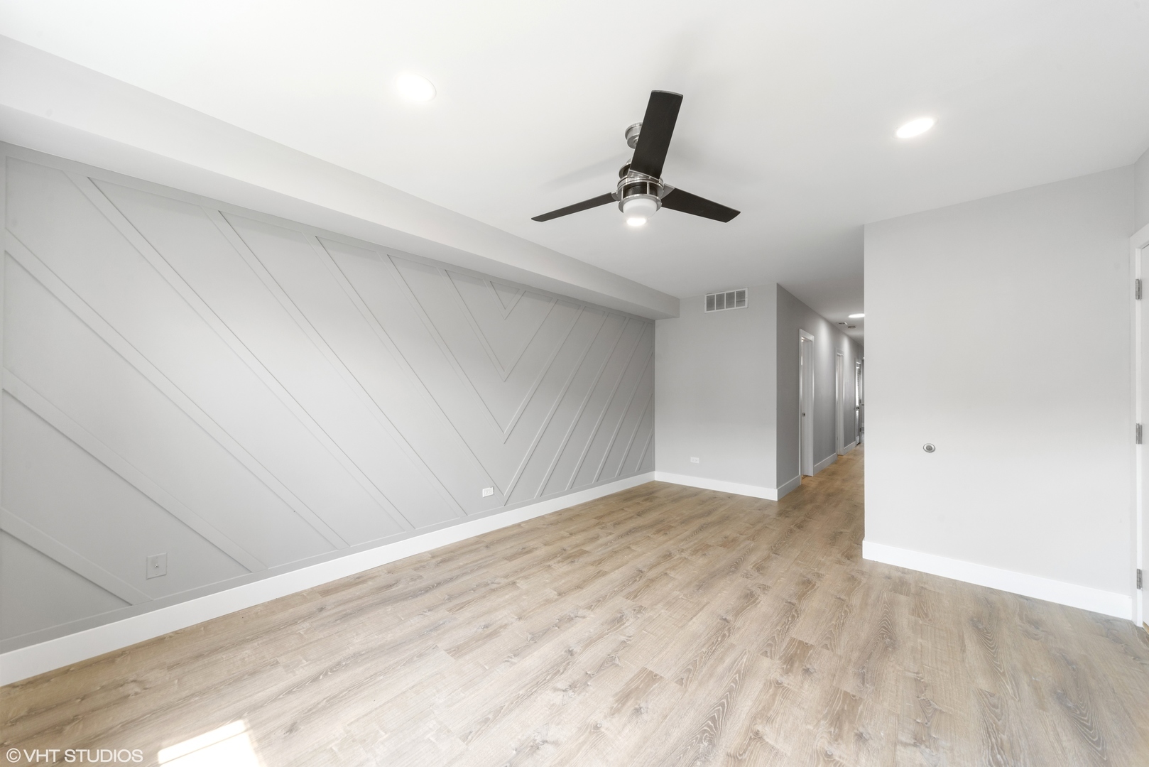 6042 West 63rd Street, Unit 1 Chicago, IL 60638 - Photo 2 of 14