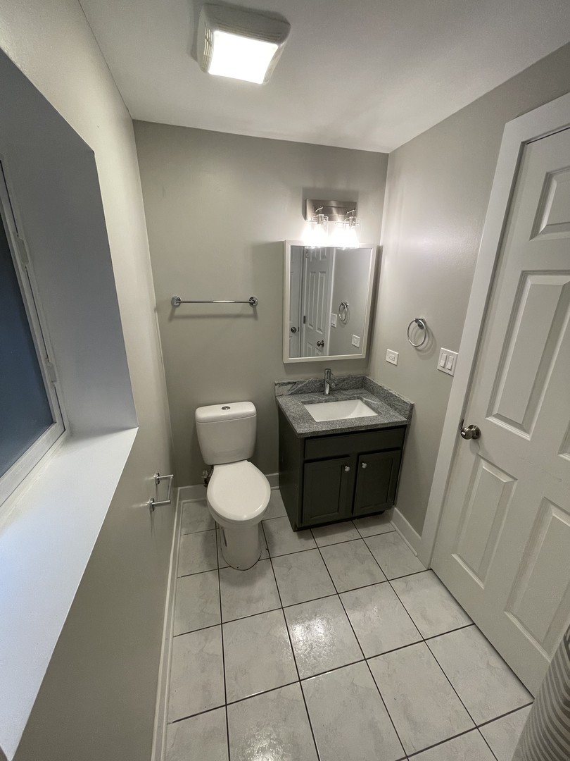 6042 West 63rd Street, Unit 1 Chicago, IL 60638 - Photo 9 of 14