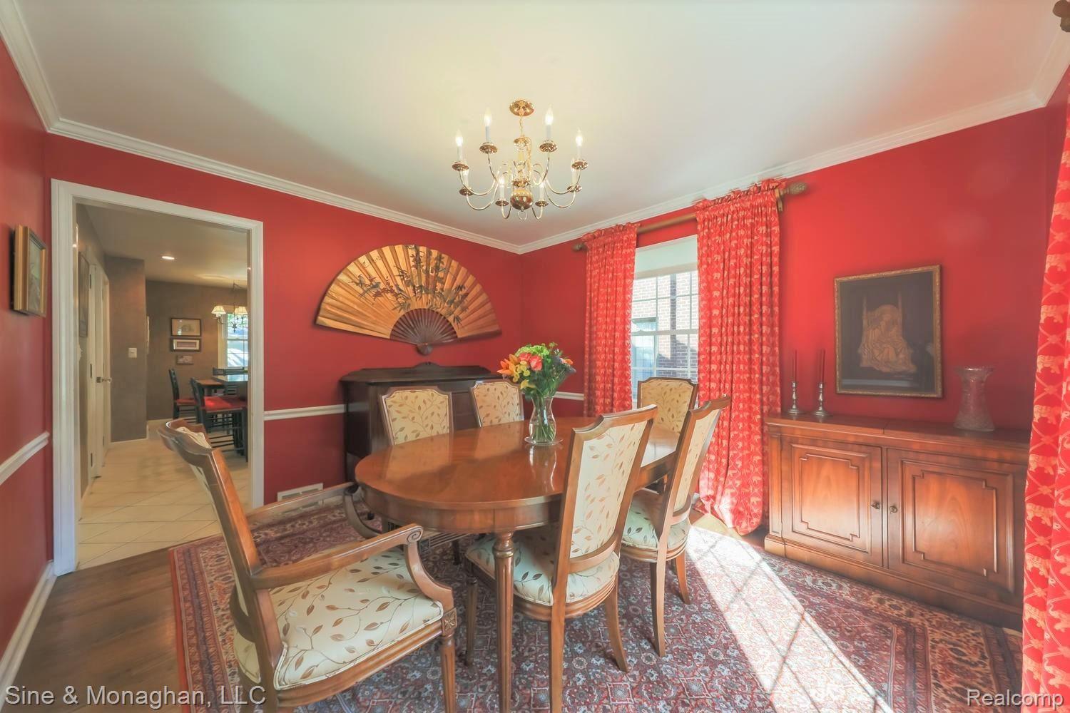 1179 Whittier Road Grosse Pointe, MI 48230 - Photo 5 of 59 1179 Whittier Rd DINING ROOM TO KITCHEN.jpg