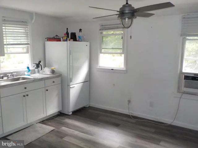 $1,150 | 16 Oak Street, Unit R, Salem, NJ 08079