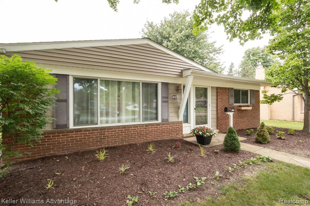 1429 North Pine Street Rochester Hills, MI 48307 - Photo 40 of 41
