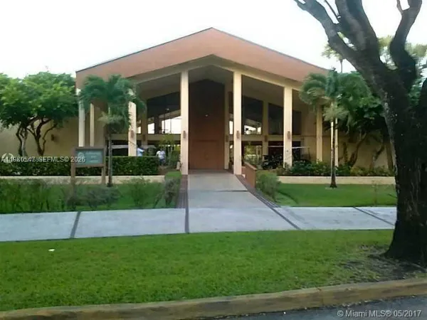 $2,125 | 14211 North Kendall Drive, Unit 106E, Miami, FL 33186