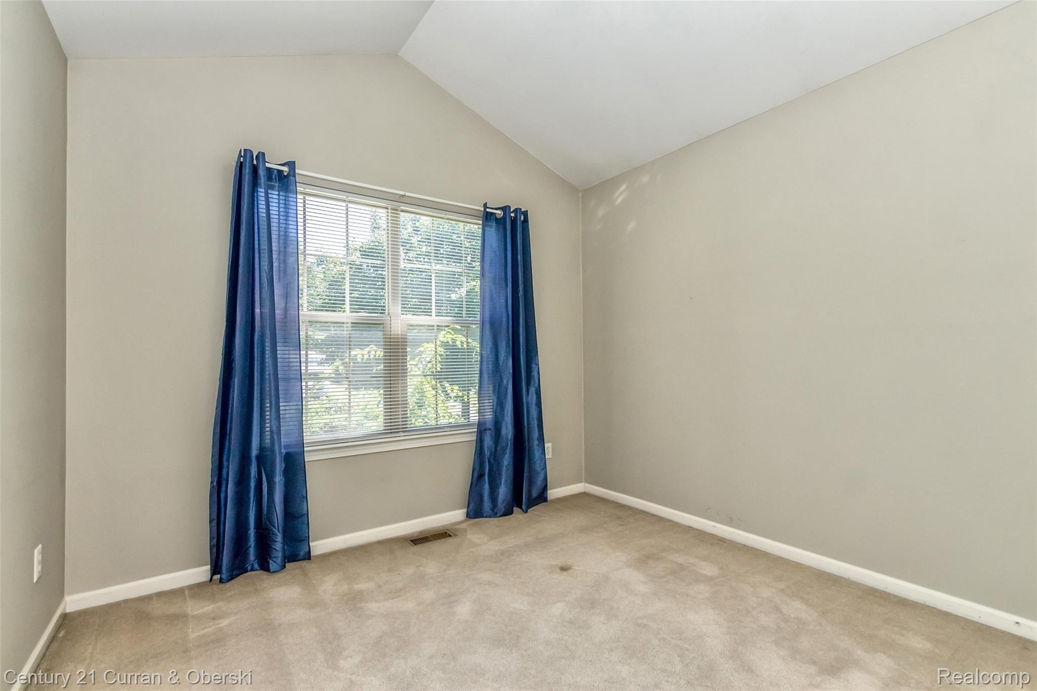 9721 Stark Road Livonia, MI 48150 - Photo 19 of 44 Dining Room