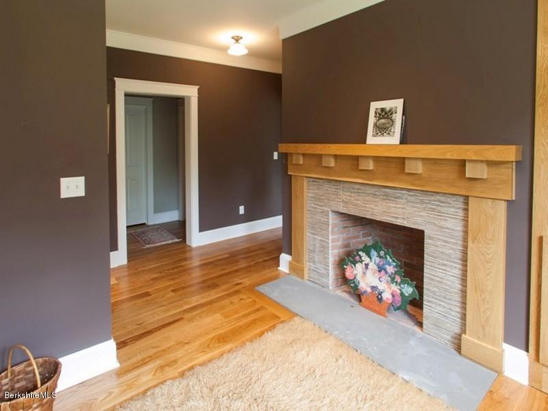 34 Oxbow Road Egremont, MA 01230 - Photo 14 of 32 14mastersitting