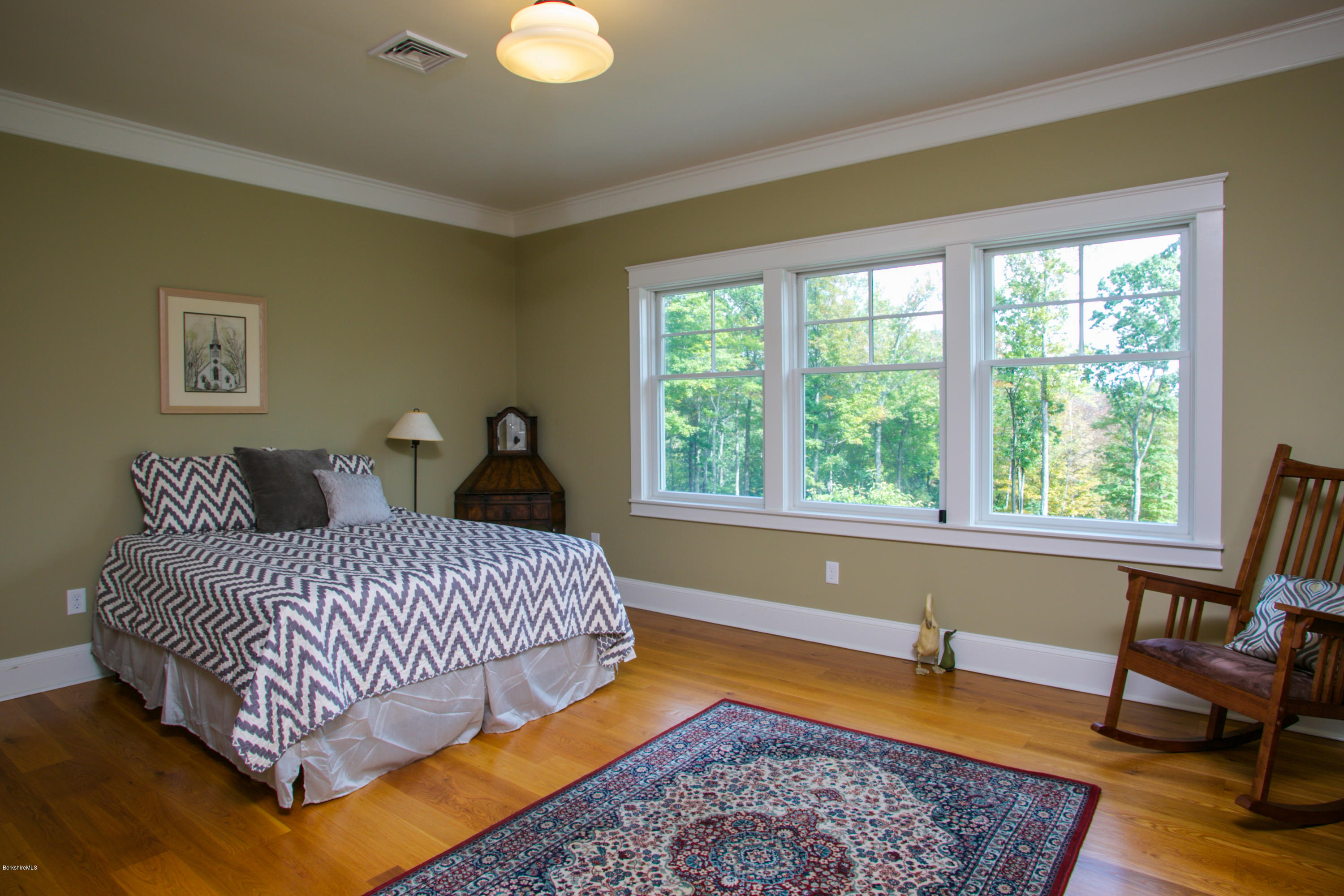 34 Oxbow Road Egremont, MA 01230 - Photo 20 of 32 20guestroom