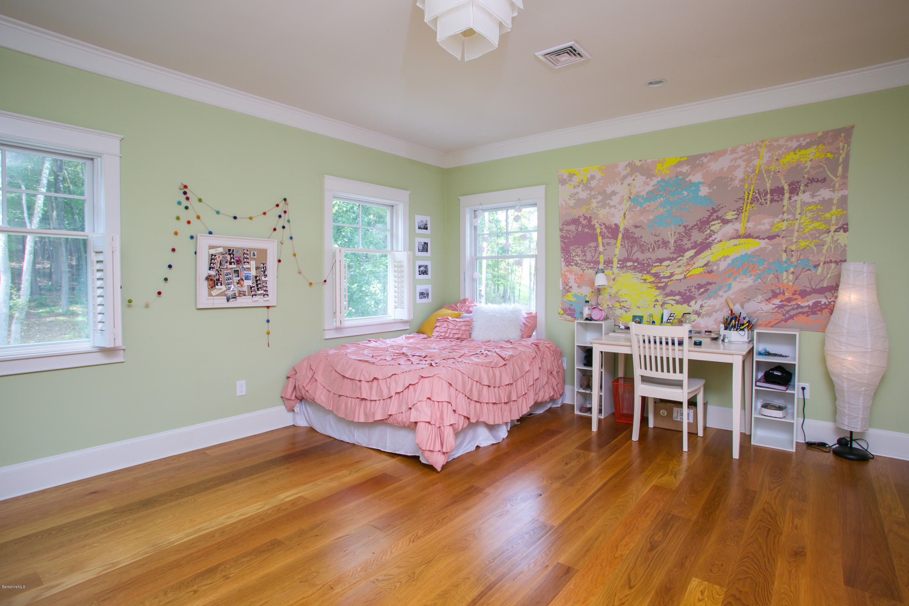 34 Oxbow Road Egremont, MA 01230 - Photo 22 of 32 22guestroom