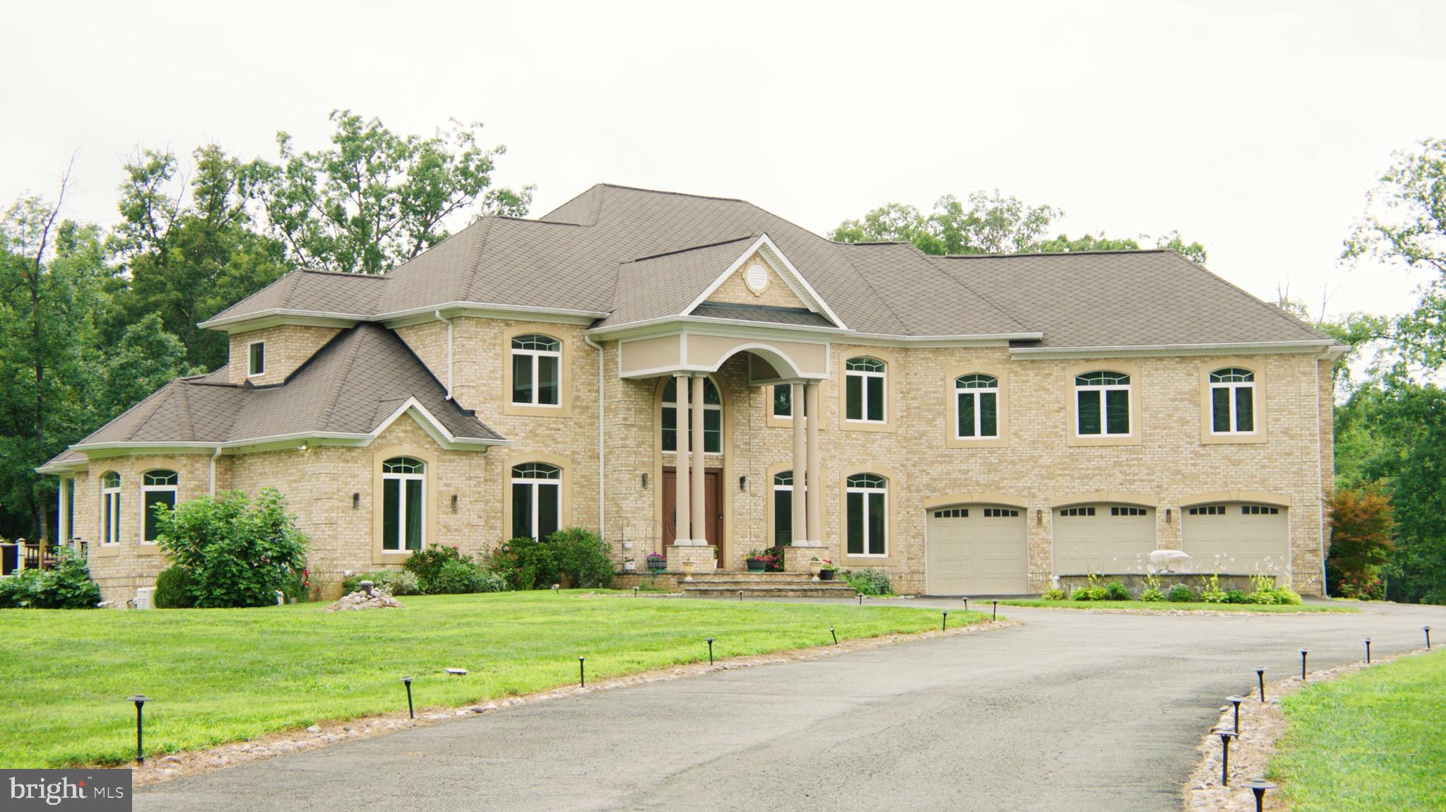 5848 Doyle Road Clifton, VA 20124 - Photo 1 of 40 Gallery Image 1