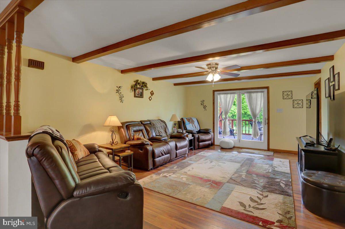10263 Old Forge Road Waynesboro, PA 17268 - Photo 24 of 44 living room
