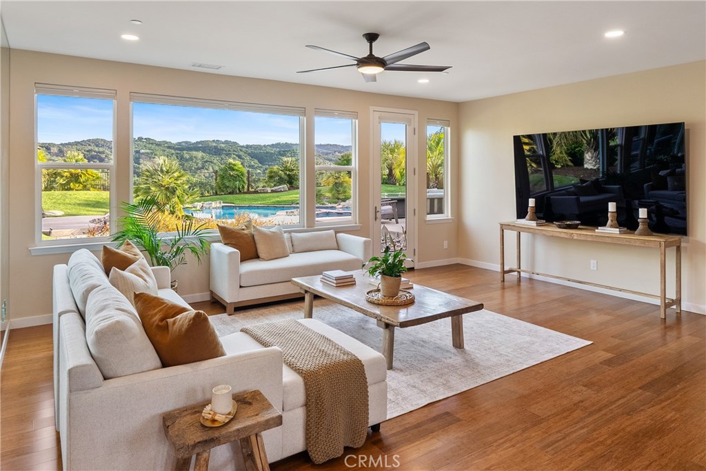1579 Via Rojas Templeton, CA 93465 - Photo 5 of 36