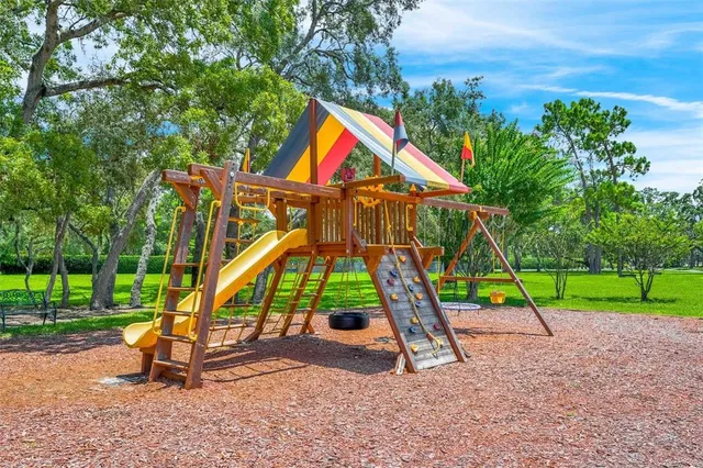 $275,000 | 9313 Gentle Ben Court, Weeki Wachee, FL 34613