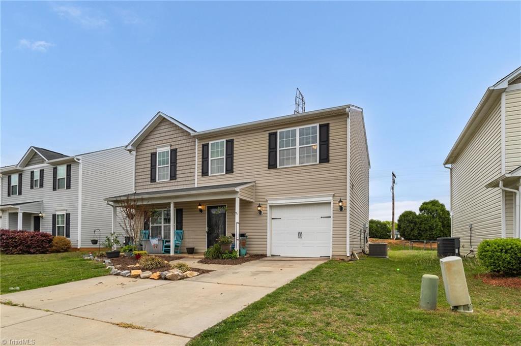 747 Bitting Hall Circle Rural Hall, NC 27045 - Photo 3 of 29