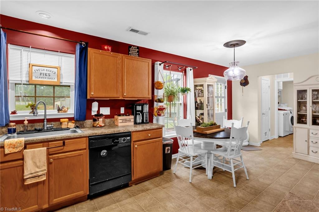 747 Bitting Hall Circle Rural Hall, NC 27045 - Photo 10 of 29