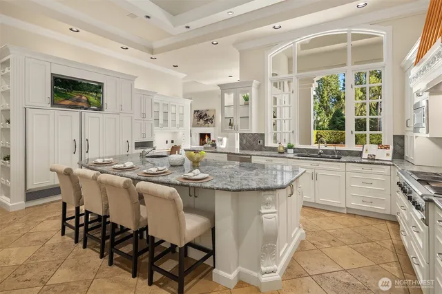 $8,800,000 | 4 Diamond Ranch South, Bellevue, WA 98004