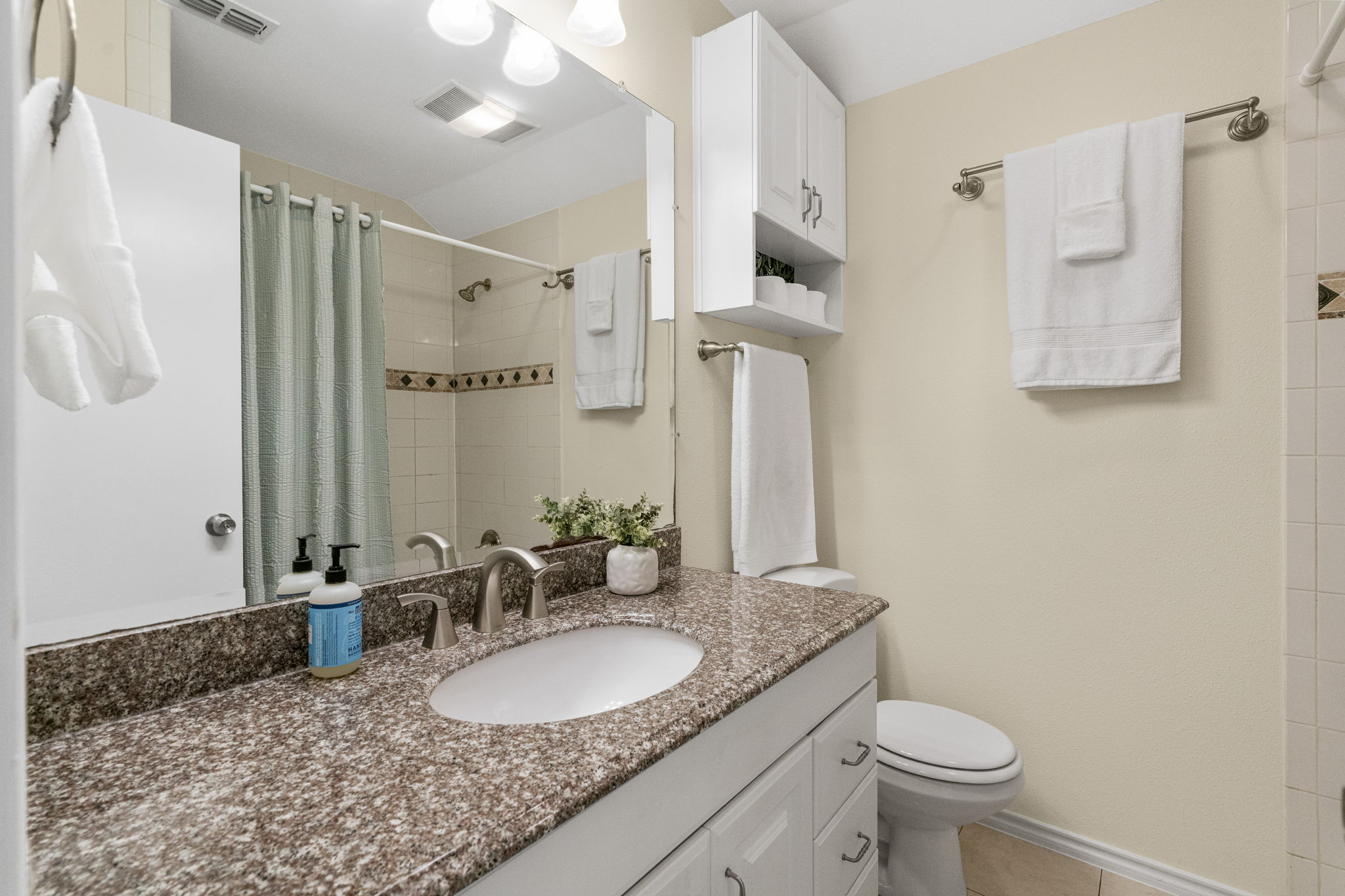 5504 Camp Fire Trail Austin, TX 78749 - Photo 13 of 21 upstairs bathroom