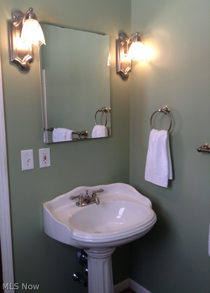 3624 Schotten Road Hubbard, OH 44425 - Photo 8 of 16 Gallery Image 8